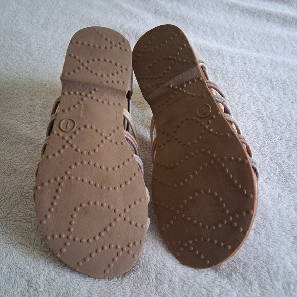 Justice Girl's Size 1 Metallic Gold Silver Bronze Strappy Gladiator Sandals - Picture 7 of 12